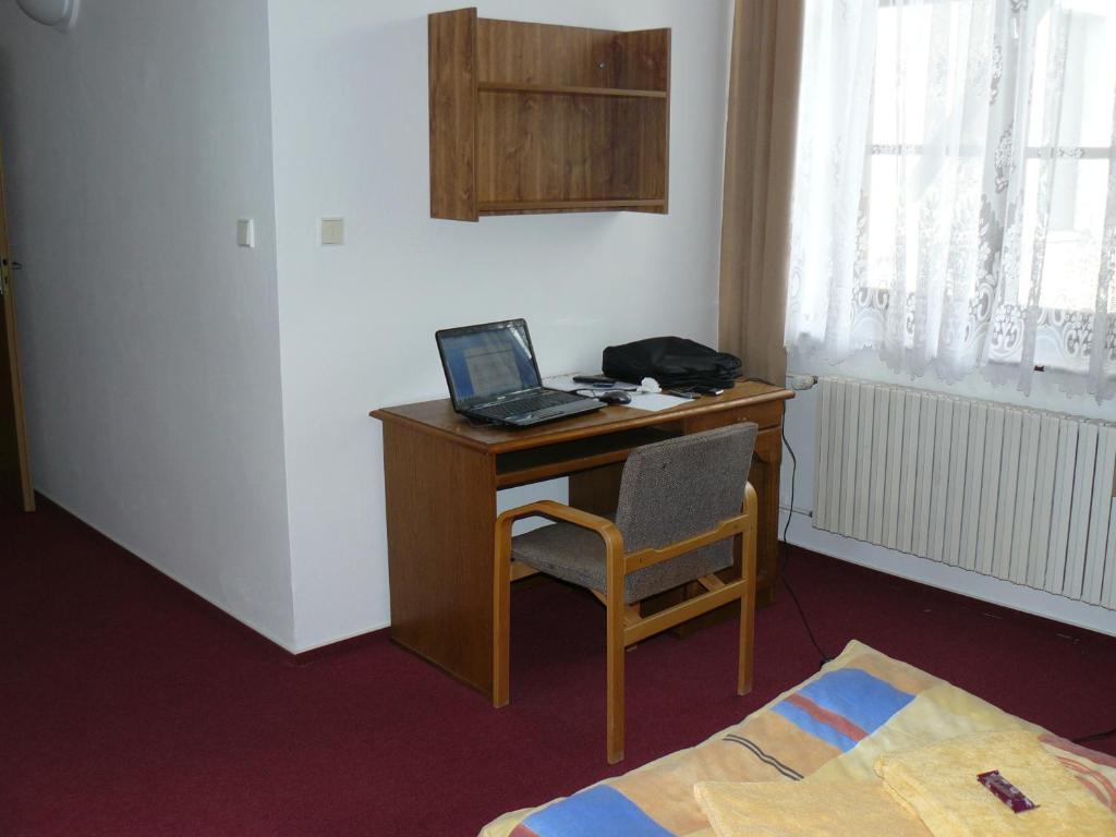 Koleje Zamecek Hotel Lednice Bilik gambar