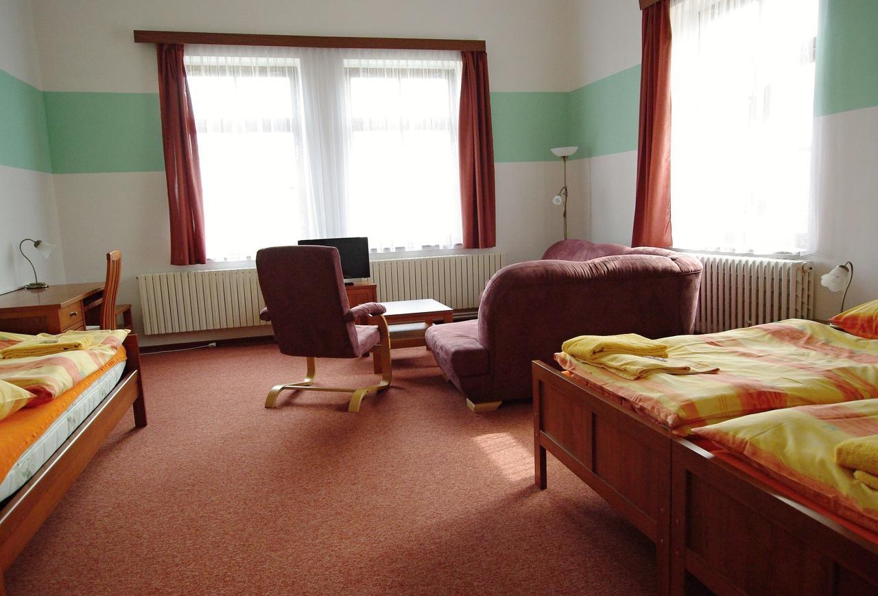Koleje Zamecek Hotel Lednice Luaran gambar