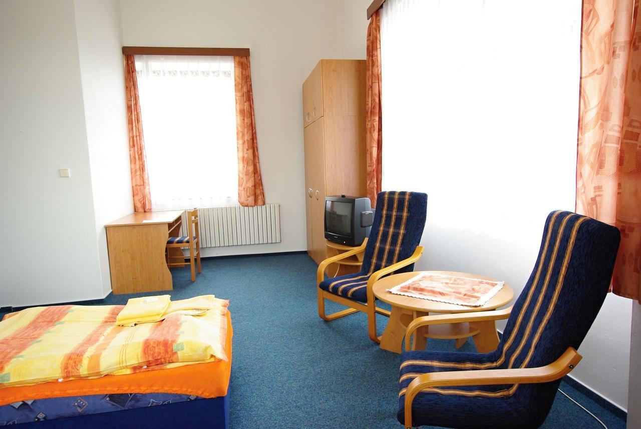 Koleje Zamecek Hotel Lednice Luaran gambar
