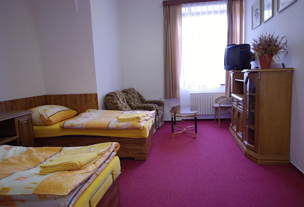 Koleje Zamecek Hotel Lednice Luaran gambar