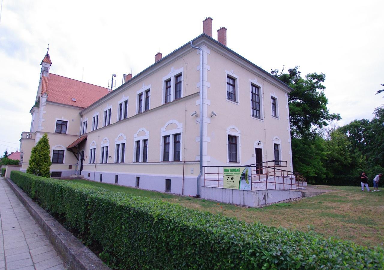 Koleje Zamecek Hotel Lednice Luaran gambar