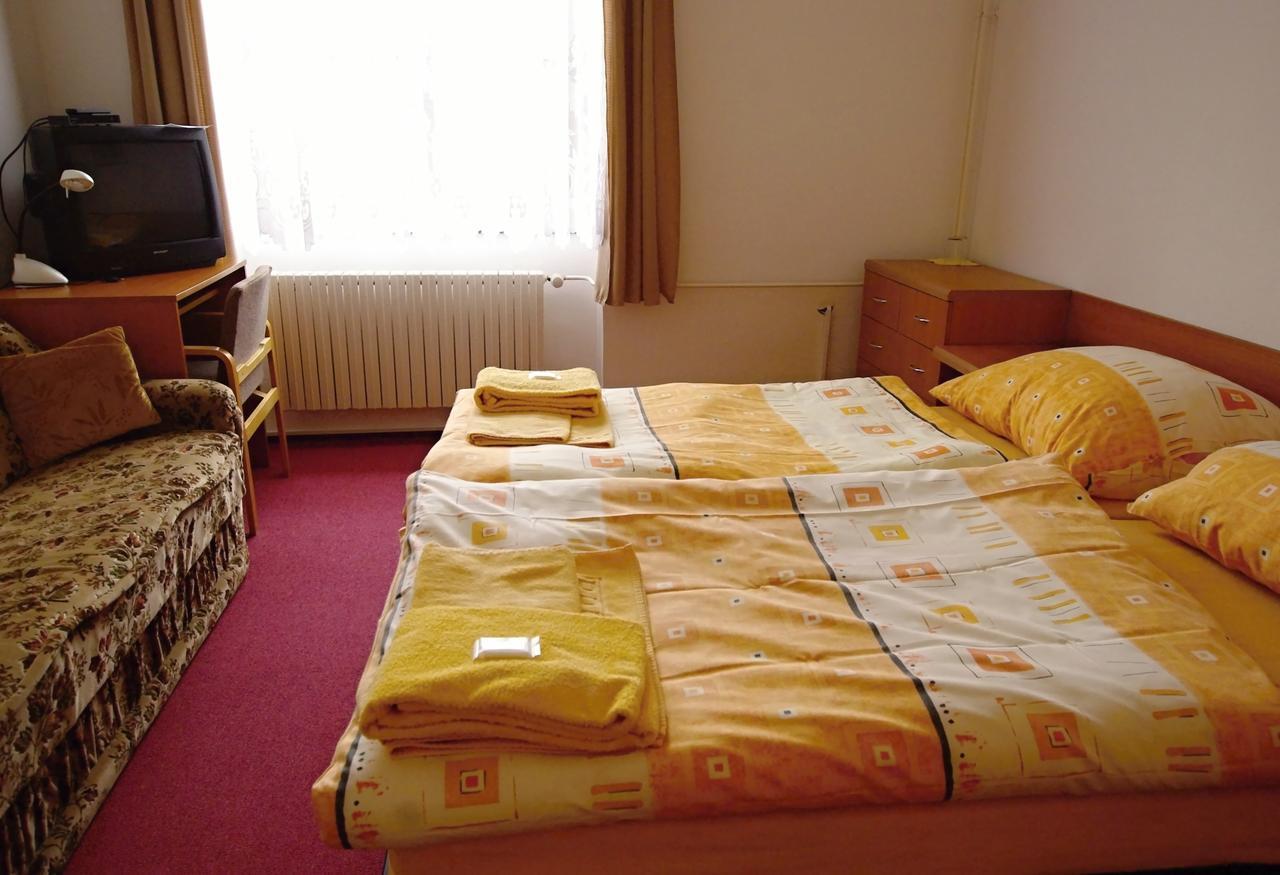 Koleje Zamecek Hotel Lednice Bilik gambar